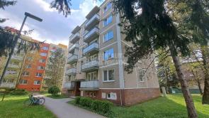 2-iz. byt Púchov, J. Kráľa, 68 m2, 2x balkón.